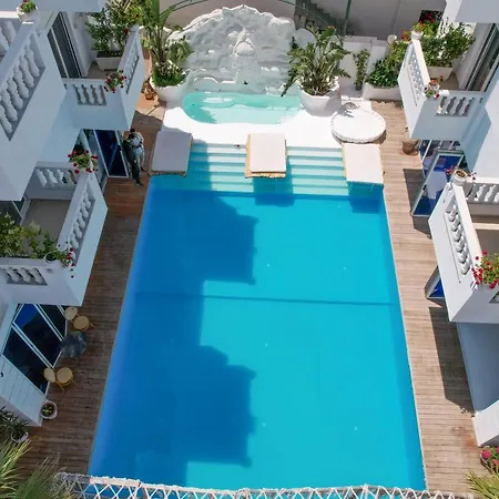 Relax 4*