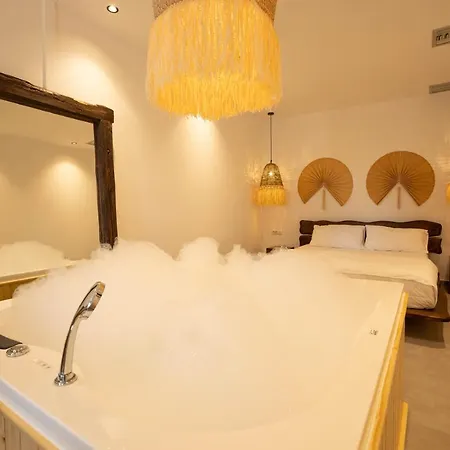Relax Hotel 4*