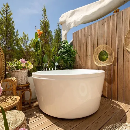 Relax 4*