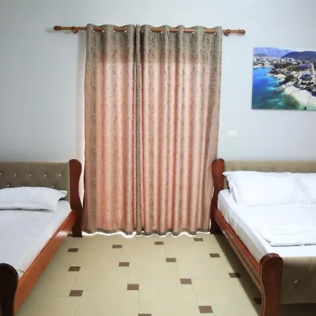 Relax 4* Ksamil